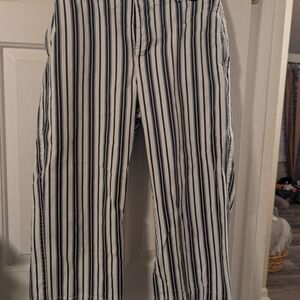 GAP Navy and White Striped Cropped Pants